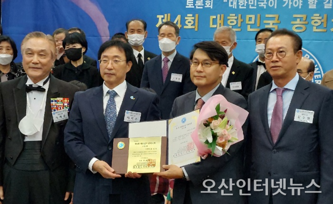 입법대상 윤상현 국회의원.JPG